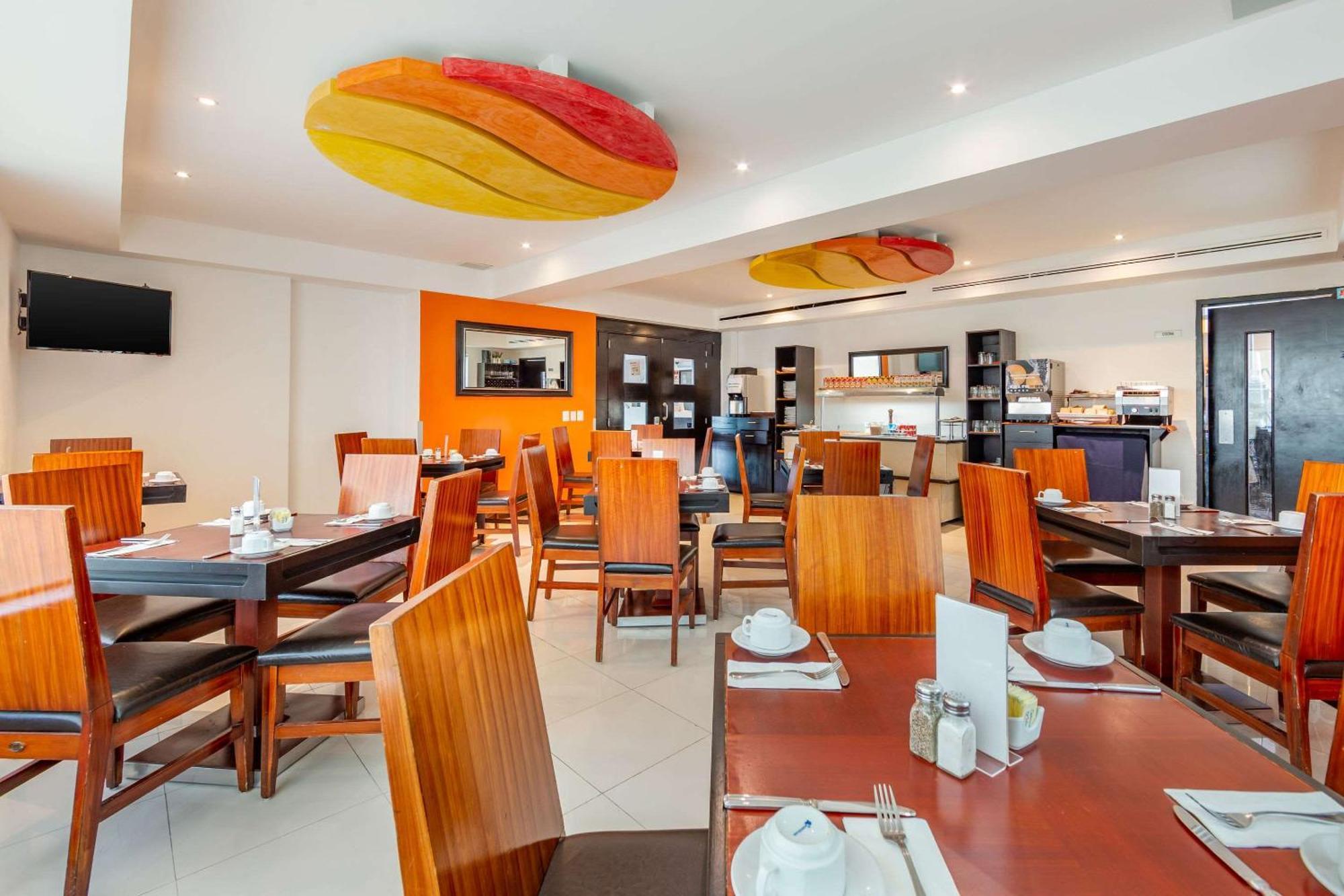 Comfort Inn Cancun Aeropuerto Eksteriør bilde
