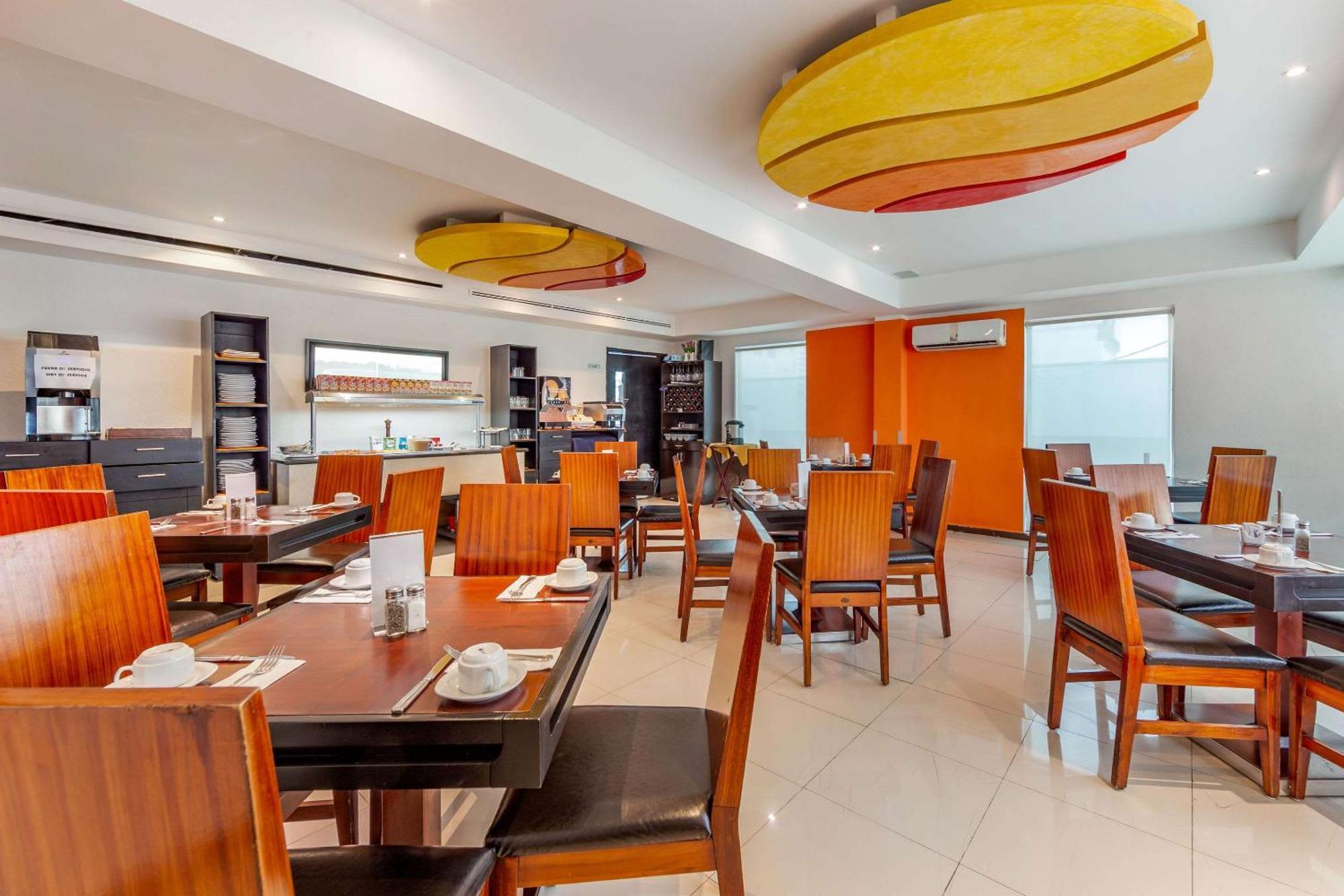 Comfort Inn Cancun Aeropuerto Eksteriør bilde